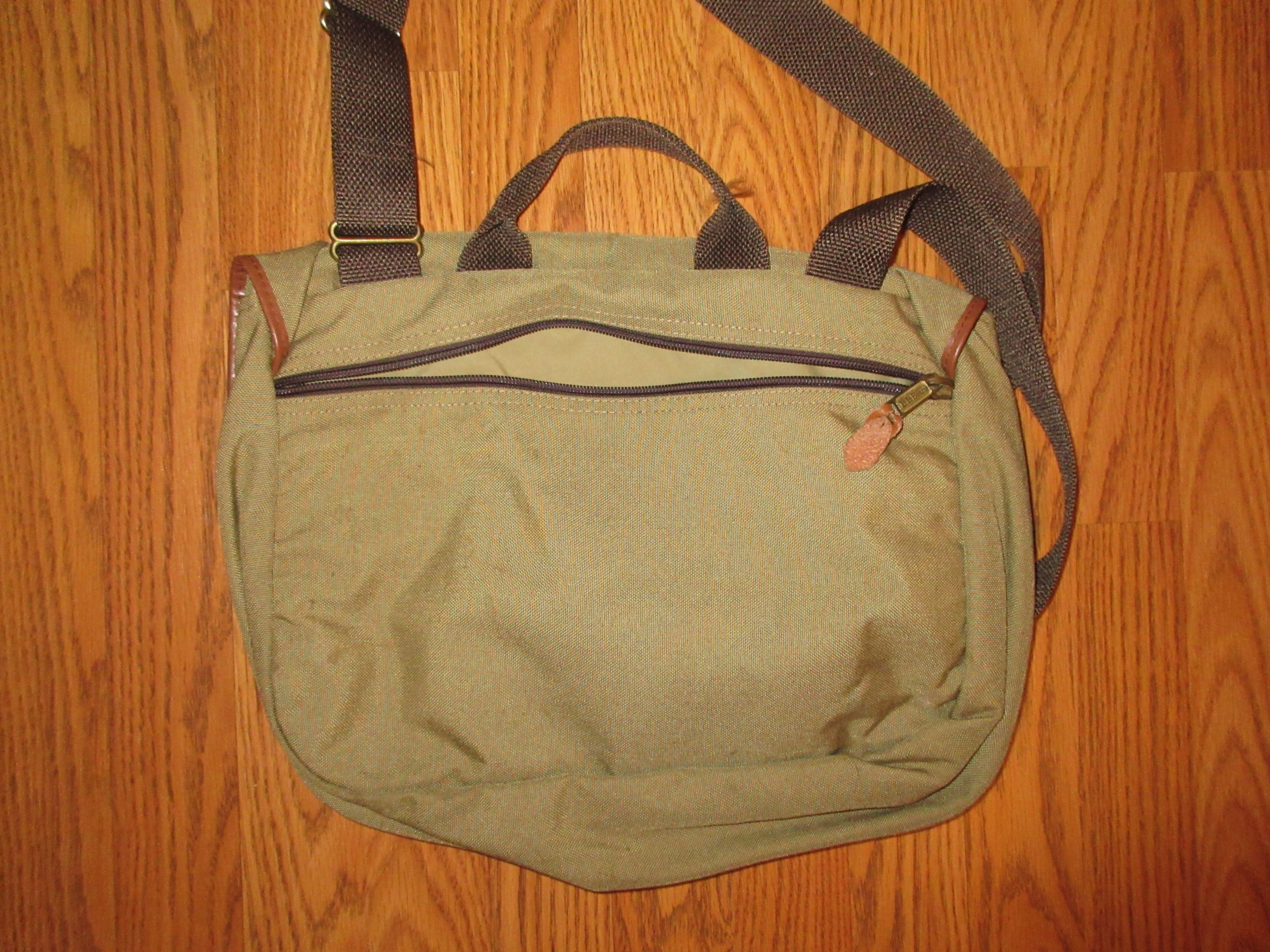 Louis Vuitton Damier Favorite Ebene Flapbag Buffalo MM Shoulder Bag LV  Vintage Clutch Bag N41129 for Sale in Wappingers Fl, NY - OfferUp