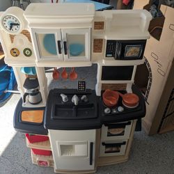 Kids Play Kitchen Plus Extras