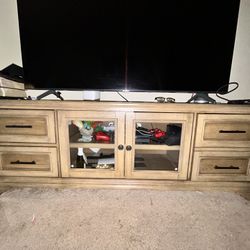 Costco tv Stand 