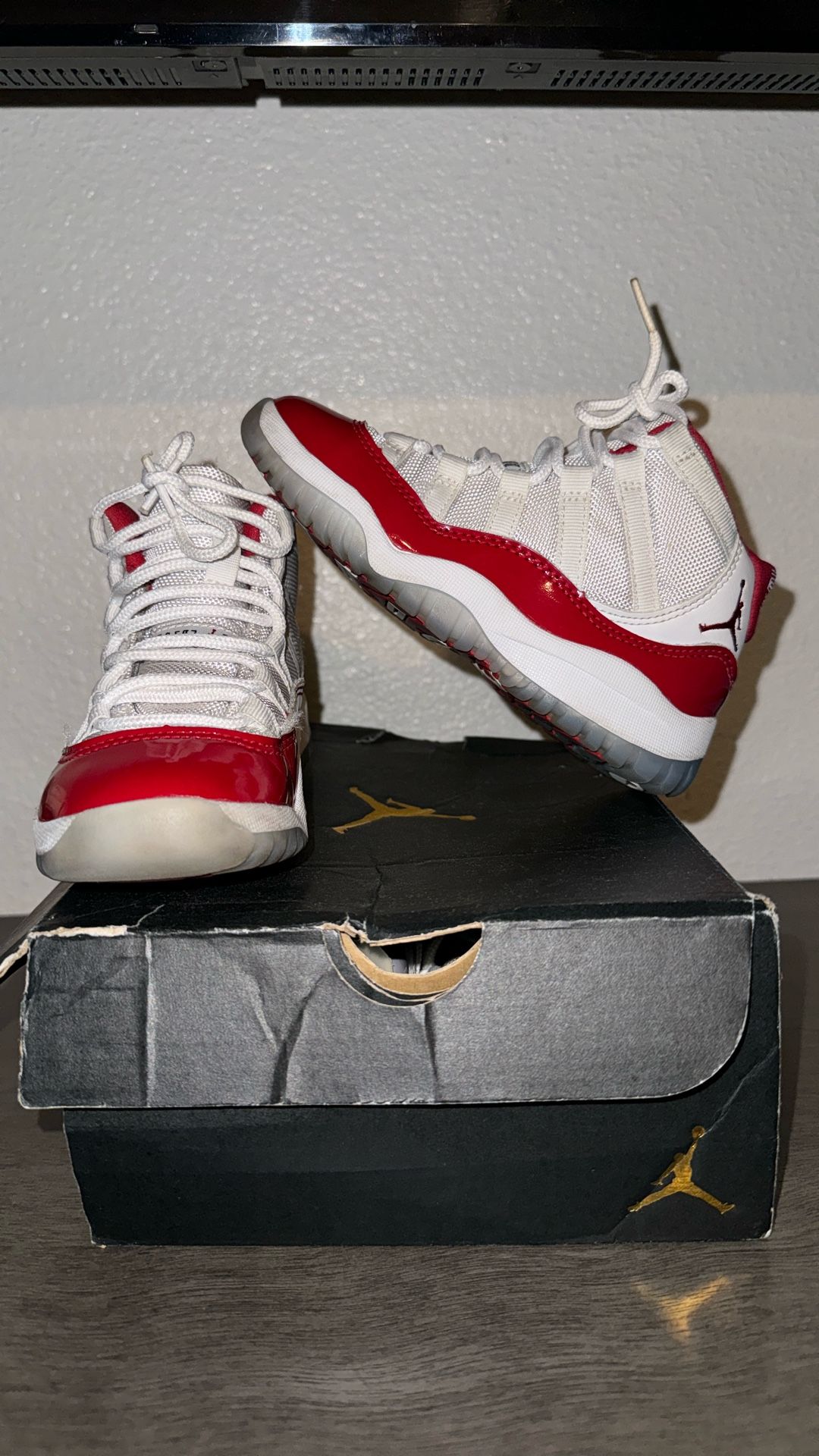 Kid's Jordan Air Jordan 11 Retro (Cherry)