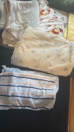 Bolsa de cobijas para bebé $10 toda  perfecto estado