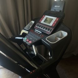 Sole F63 Treadmill 