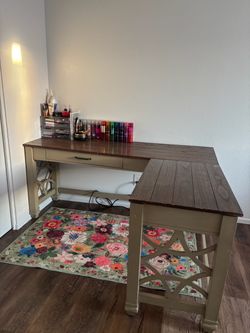 Pike and Main L-Shaped Desk with Lift