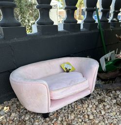 pink pet bed 