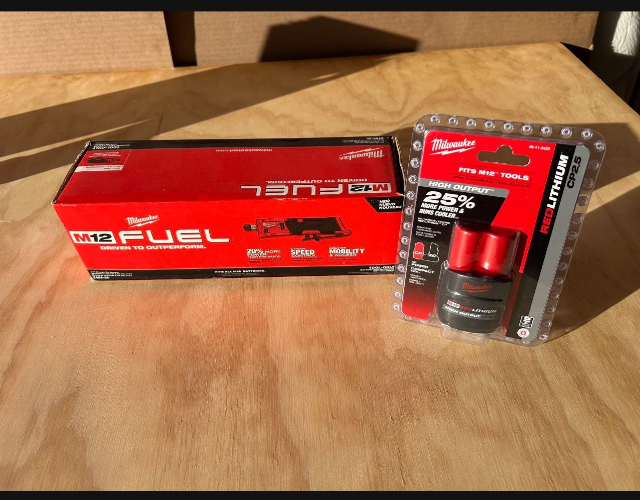 Milwaukee M12 Straight Die W/2.5 Battery $200 New in Box