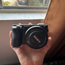 Sony A6500 W/kit Lens ‼️ Not Responding To Is This Available ‼️
