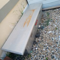 Truck Tool Box  Locking 