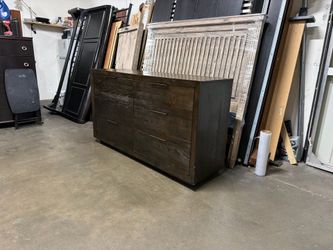 Chest of drawers $240