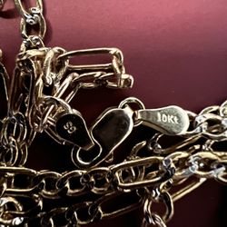 10K solid Yellow Gold Diamond Cut Figaro Link Unisex Chain Necklace 22” long. 💎