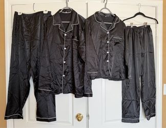 MATCHING 4-PIECE PAJAMA SET