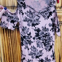 Floral Shirt w/ Shoulder Cut Out - Size Medium 