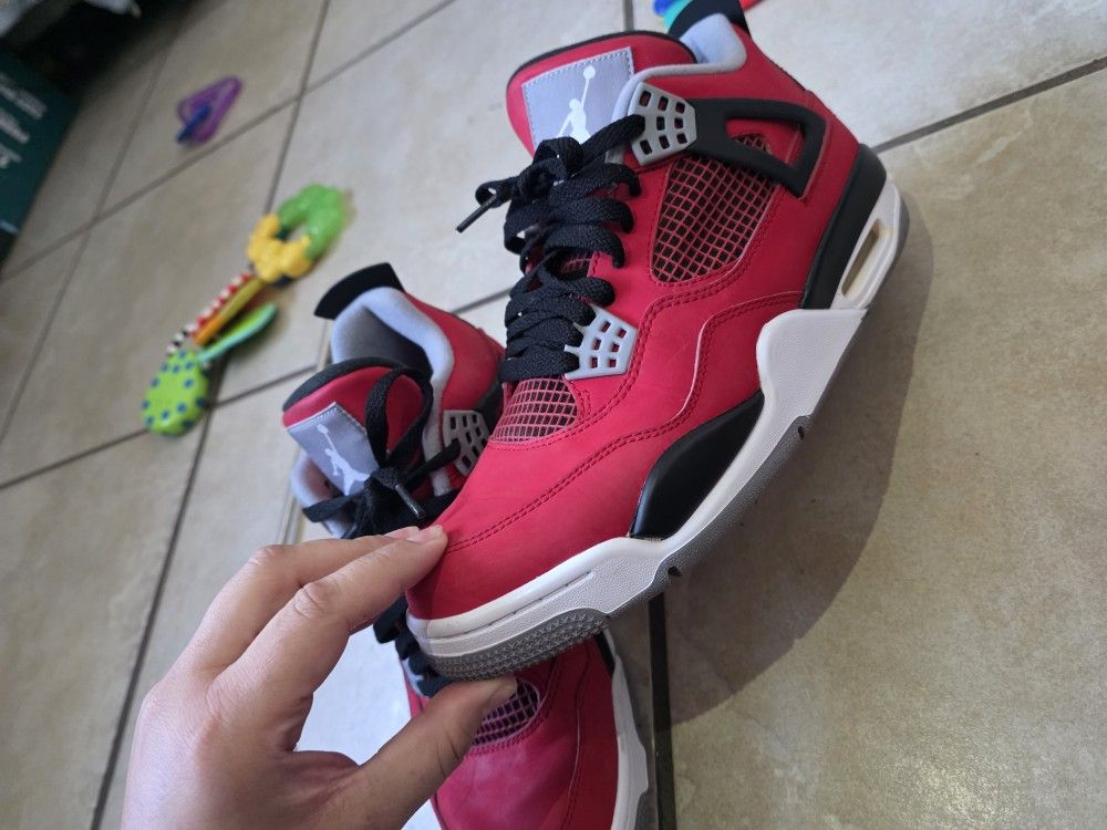 Toro BRAVO Jordan 4