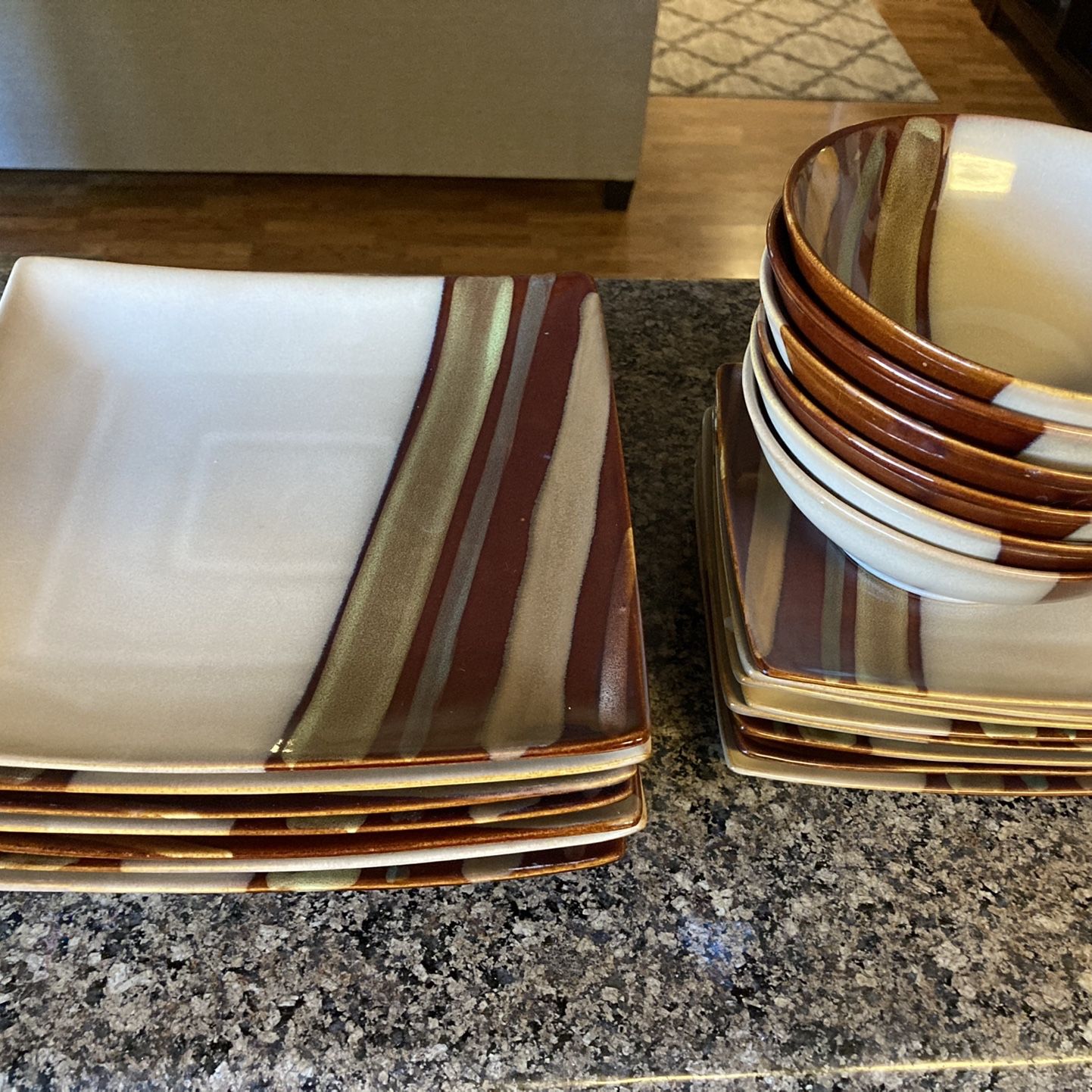 Sango Avanti Brown 4722 Dinnerware Set