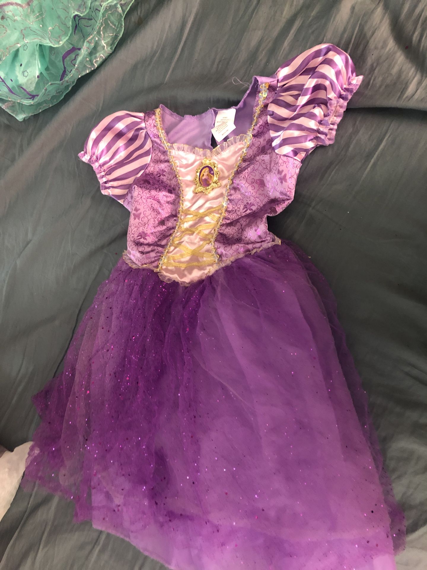 Halloween costumes new size 6