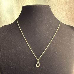 T & Co Tear Drop 925 Silver 