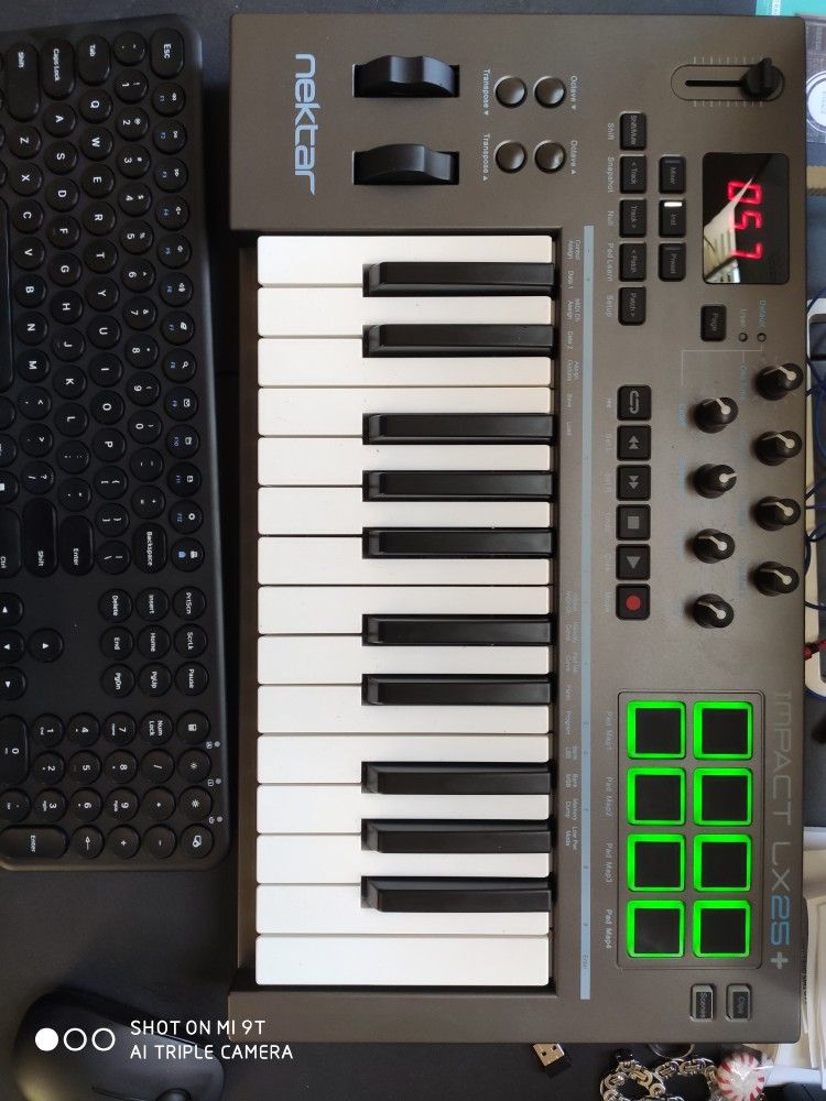 Nektar Impact Midi Keyboard