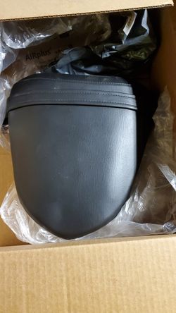 Yamaha R1 passenger seat