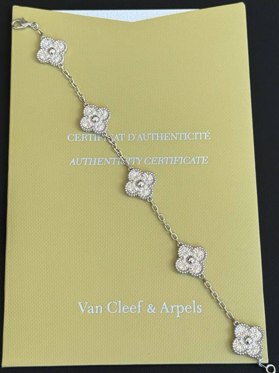 18k white gold Van cleef Alhambra style diamond 5 motifs clover shape stone bracelet