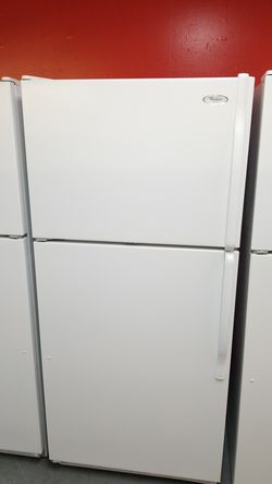 Whirlpool 18cu.ft top mount fridge with ice maker white 1 year warranty
