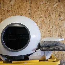 Robot Cat Litterbox