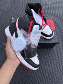 Jordan 1 High Bloodline