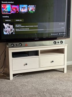 TV Stand / Entertainment Center