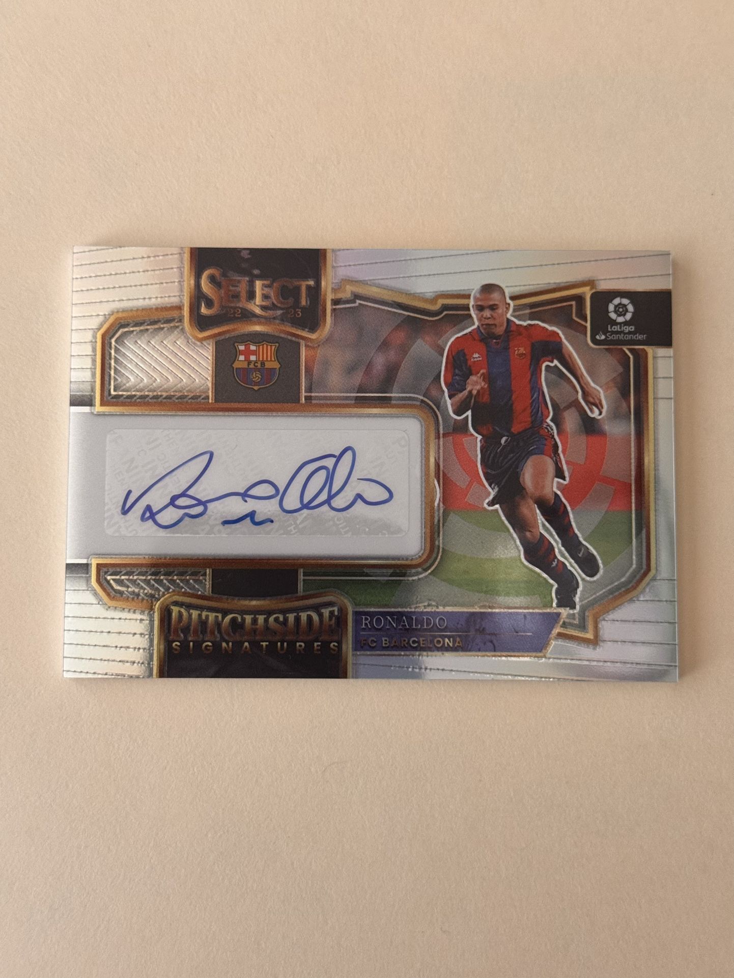 2022-23 Select Ronaldo R9 Pitch Side Auto #PS-R9 FC Barcelona