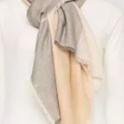 LC Lauren Conrad Women's Wrap Oblong scarf scarves pashmina Ombre Softy 30 in. x 76 in. + 0.5 fringe China RN # 115485

Product Details
This Women's L