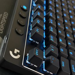 Logitech G Pro X TKL RGB 1000Hz Polling LightSpeed Connectivity, GX Brown Tactile Switches