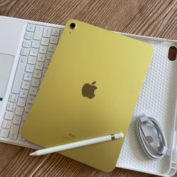 Apple iPad 10th Generation 256GB  With  Keyboard case and Pencil 
