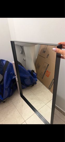 Mid size mirror set
