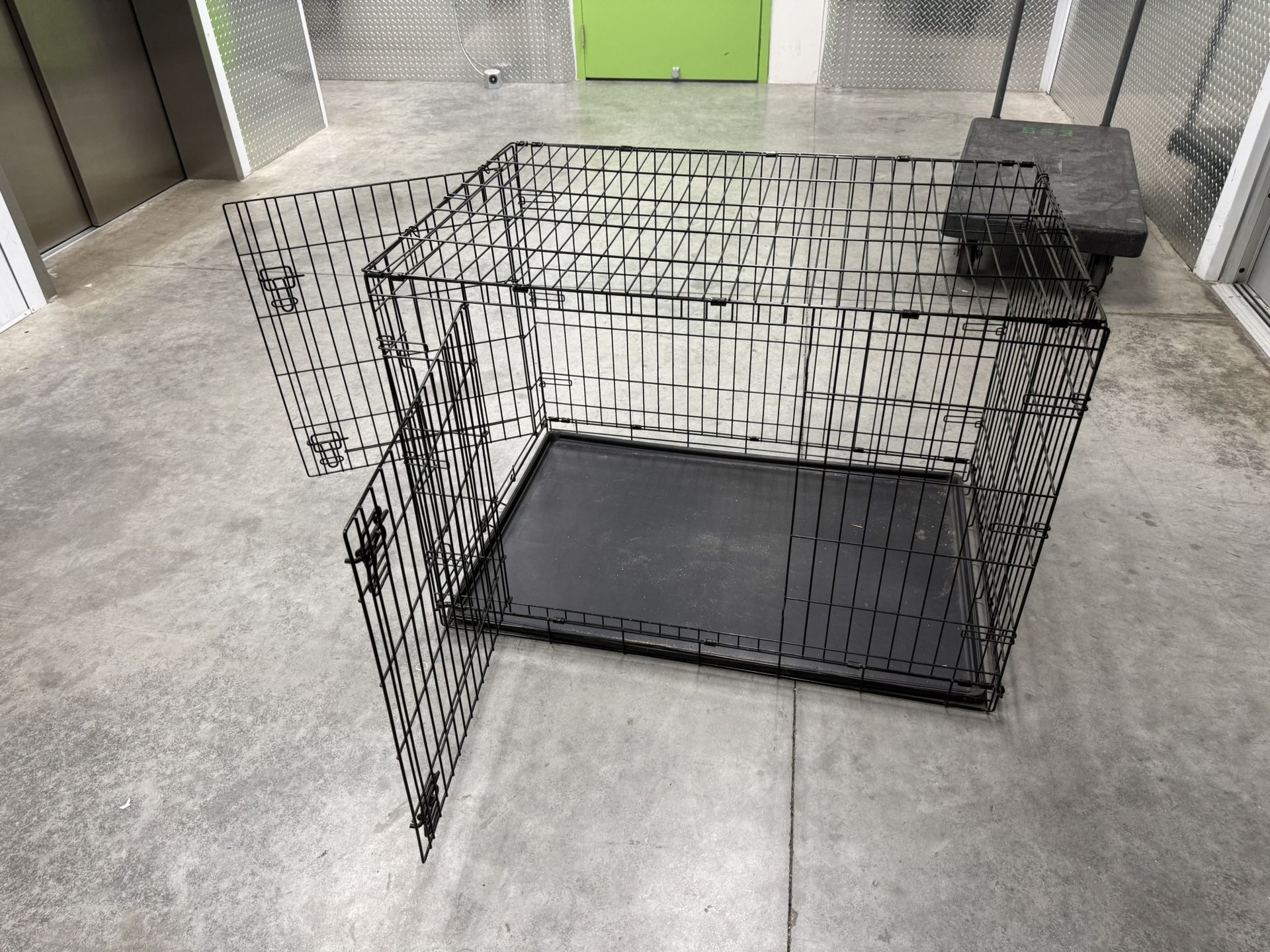 XL Dog Crate