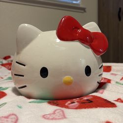 Hello kitty ceramic head with opening
