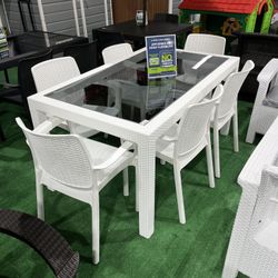 Patio Dinning SetVOSS INDONESIA DINING SET WHITE GLASS 703158227458

New In Box -  Nuevo en caja

1 year warranty - 1 ano  de garantia

Extended Warra