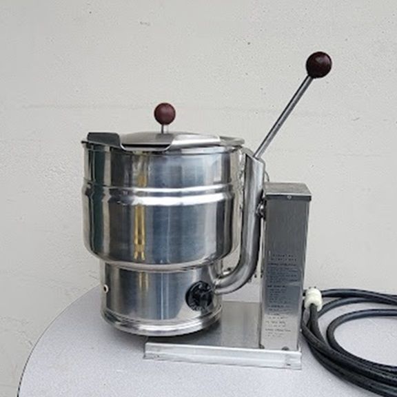 Groen TDB/6-10 Steam Jacketed 10 Qt Kettle, 240V