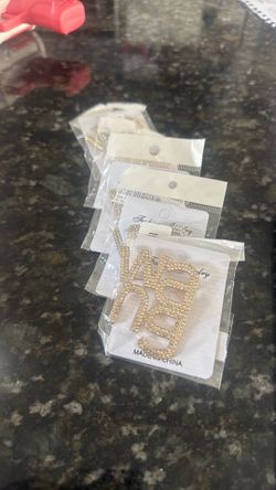 Women’s broach