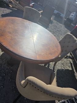 4 chairs n table