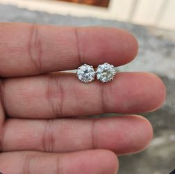 VVS diamond earrings