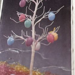 Easter Tree And Easter Egg Dye Kits. New $5