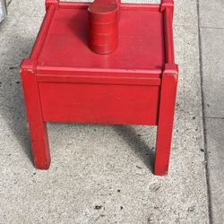 Cute Repurposed Shoe Shine Table