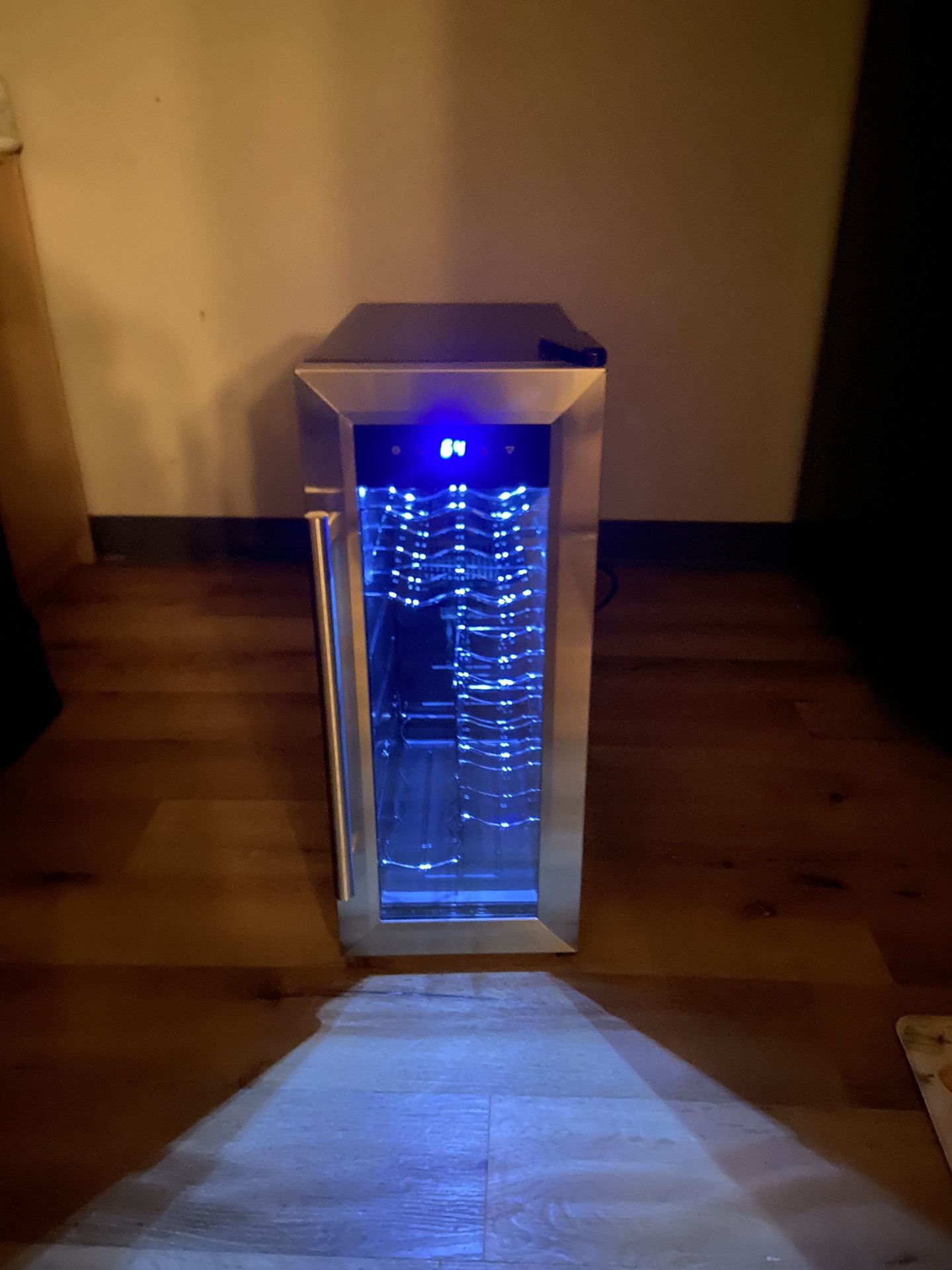 11 Bottle Wine Fridge