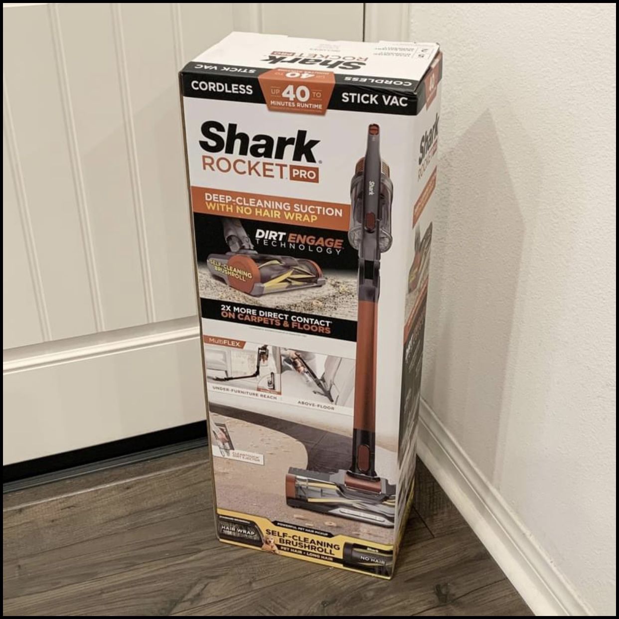 NEW Shark Rocket Pro Cordless Lightweight Stick Vacuum. Pet hair carpet floor. bissell roomba dyson