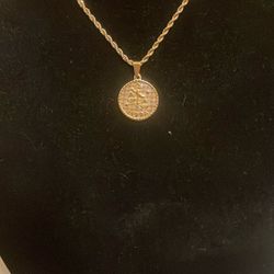 Gold men chain with pendant