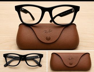 Ray-Ban Meta Smart Glasses + Charging Case – Black Wayfarer
