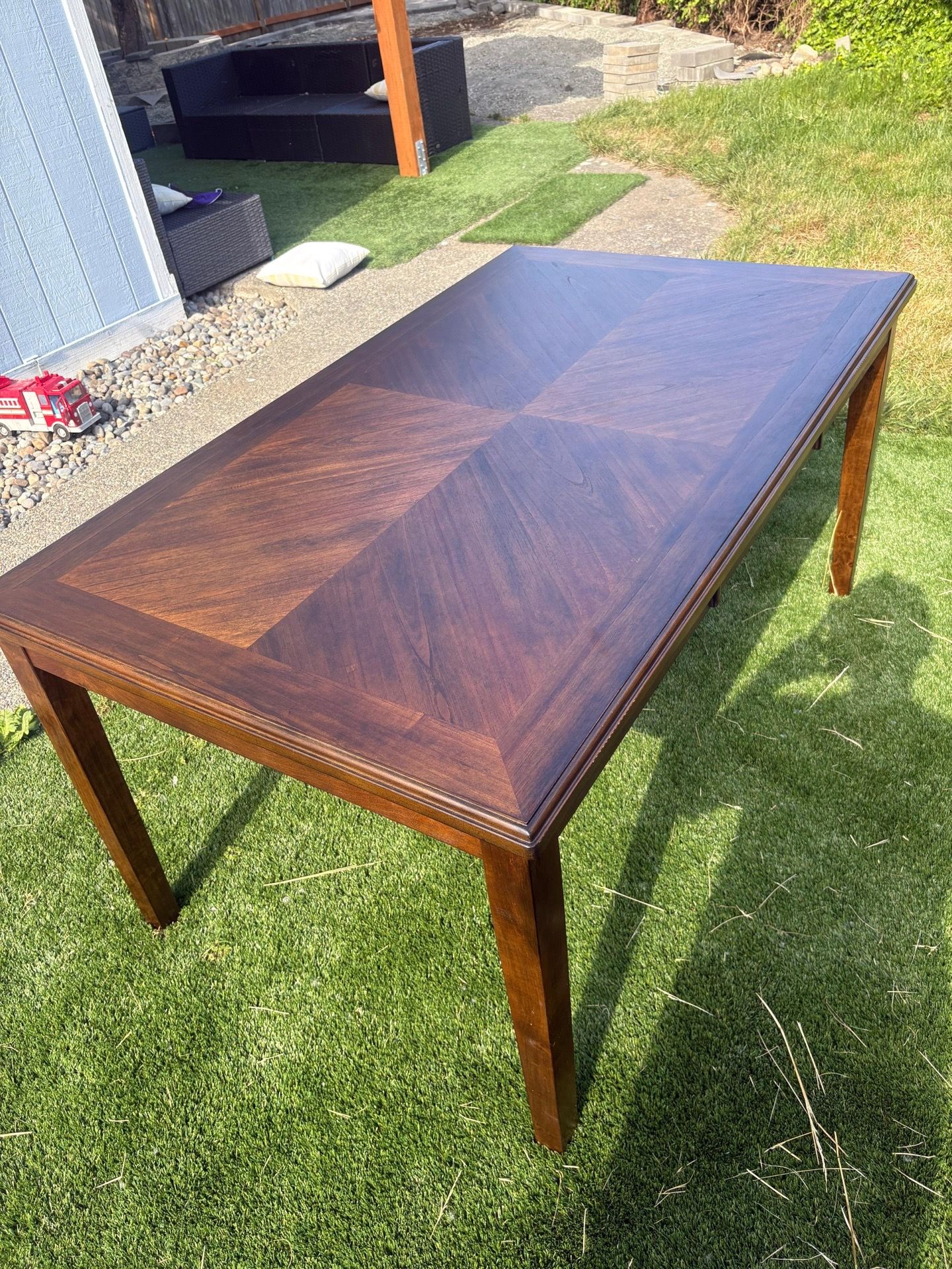 Dinning Table
