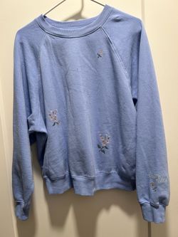 Embroidered Flowers crewneck