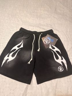 (New) Hellstar sweat shorts flame design