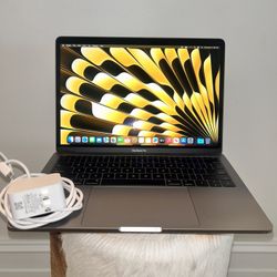 MacBook Pro Thunderbolt Firm On Price 