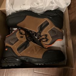NEW BALANCE SIZE 8.5 WORK BOOT BRAND NEW WATER PROOF