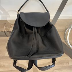 Cuyana Pebbled Leather Dual Strap Backpack, Black